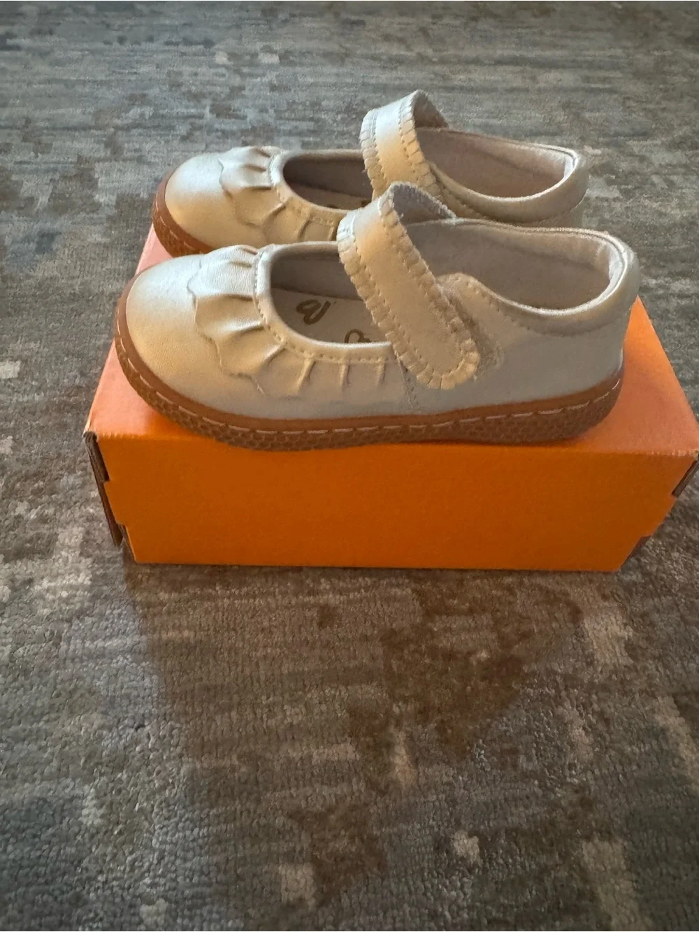 Livie & Luca metallic champagne